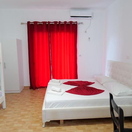 Vila Relax Ksamil Bagian luar foto