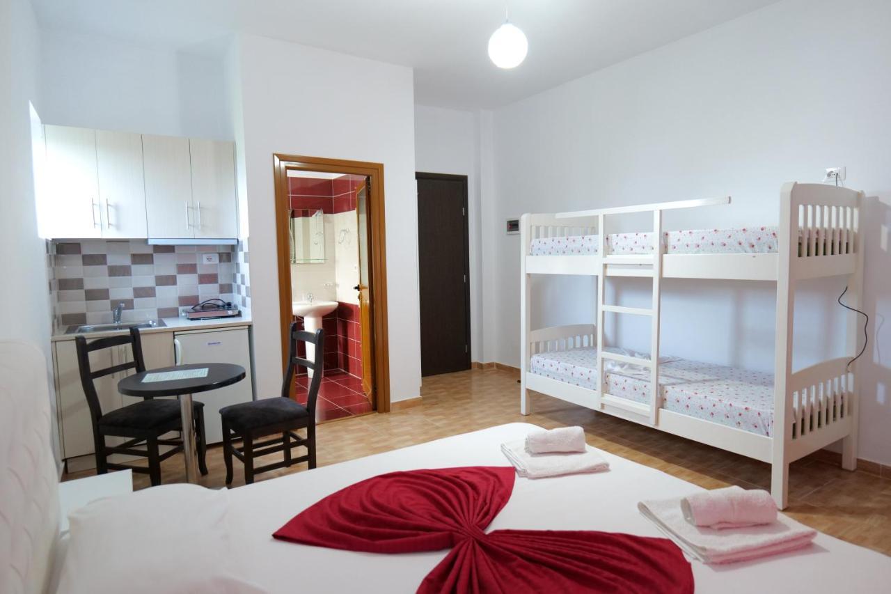 Vila Relax Ksamil Bagian luar foto