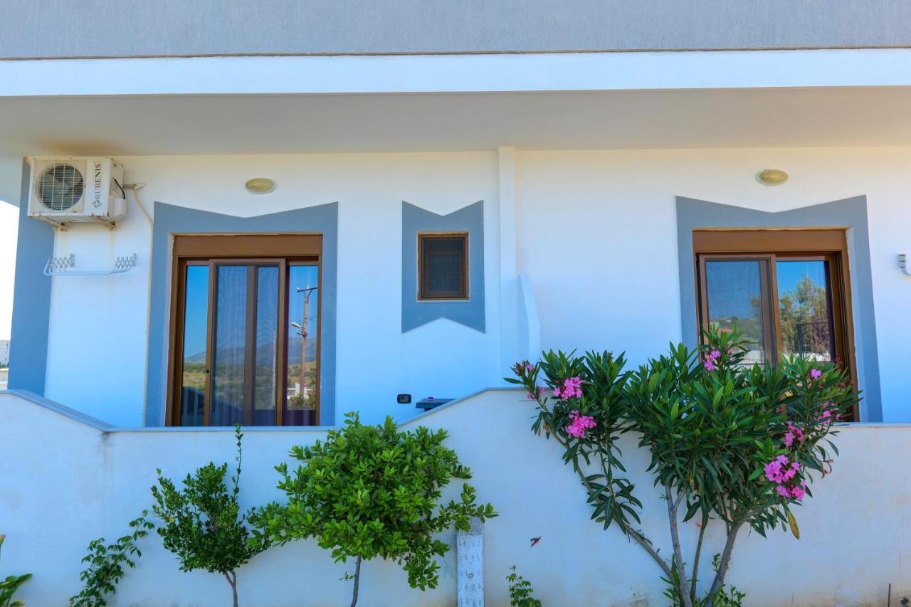 Vila Relax Ksamil Bagian luar foto