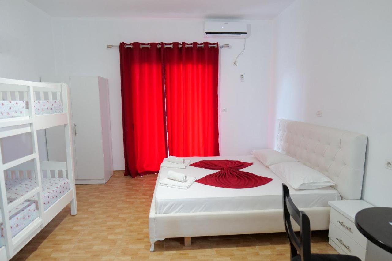 Vila Relax Ksamil Bagian luar foto